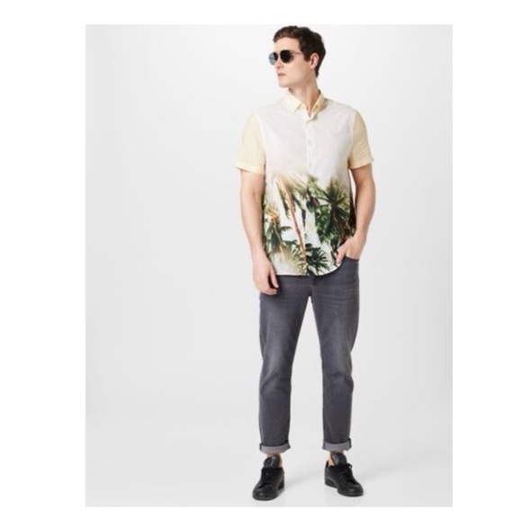 Guess Palm Trees Shortsleeved Button Down Shirt - Picture 8 of 8